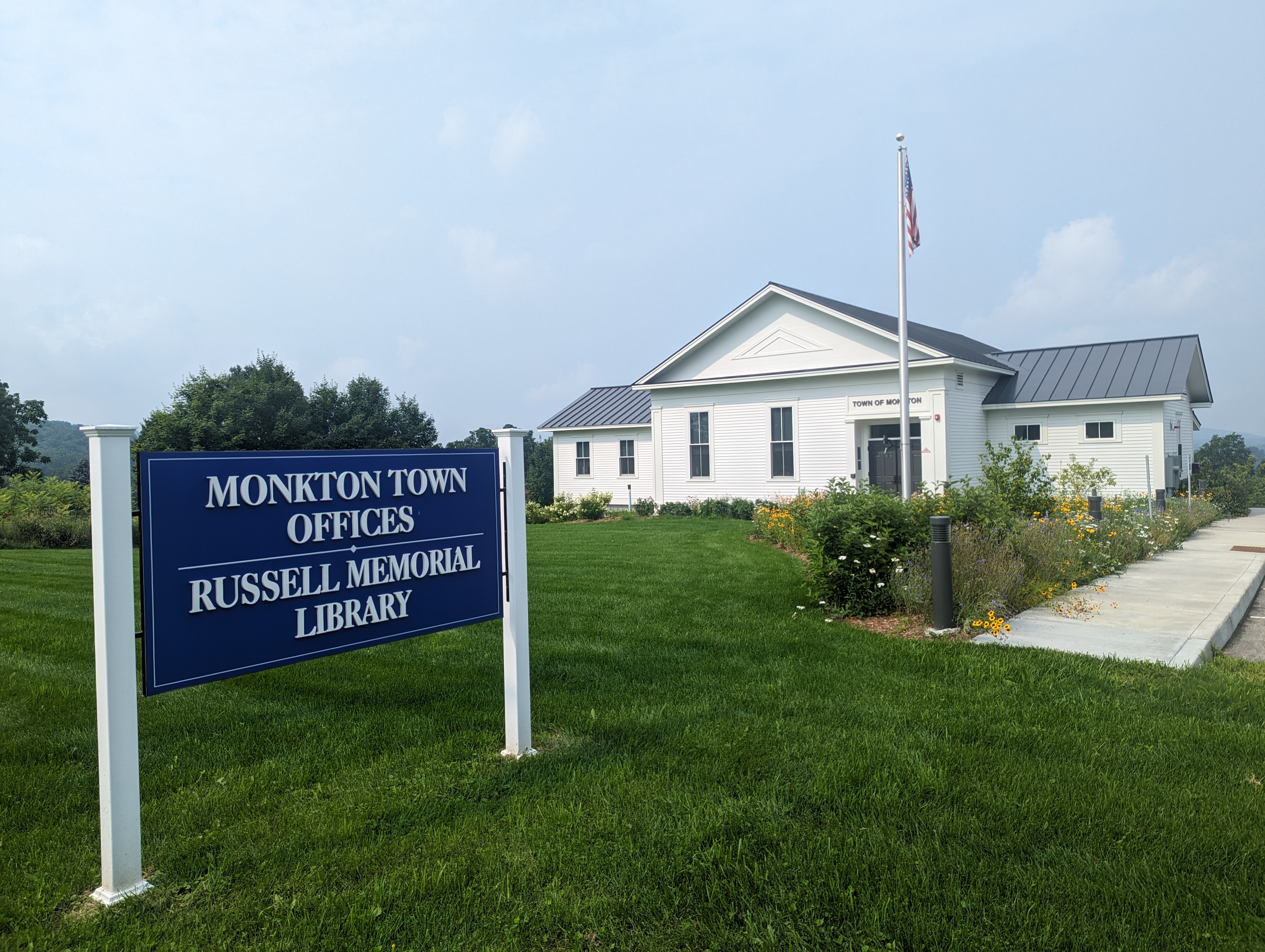 Russell Memorial Library at Monkton Town Offices in the Summer